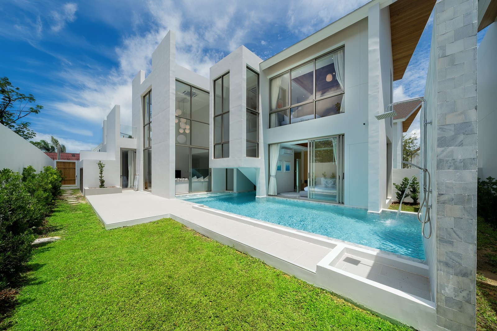 LuxPride Villa